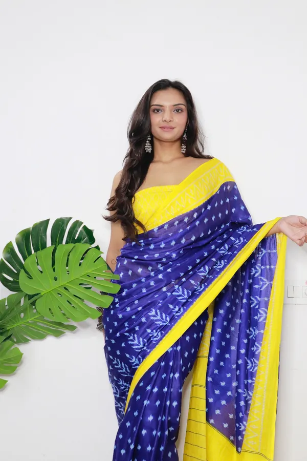 HANDICRAFT_WOMEN'S_Ikkat_PRINT_PURE_SOFT_COTTON_SAREE_WITH_BLOUSE_PIECE_With_Blouse_Piece